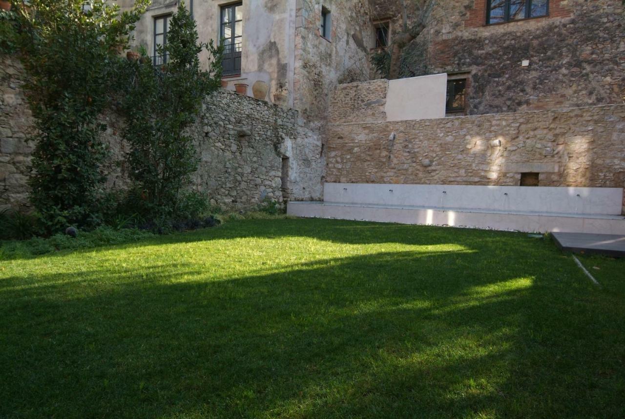 Beautifully Furnished Luxury Apartment In Barri Vell, Girona Exterior photo